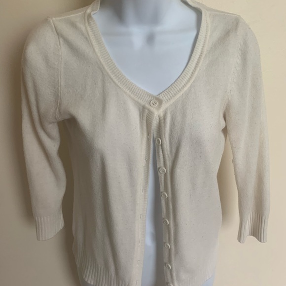 Sweaters. - Picture 3 of 8